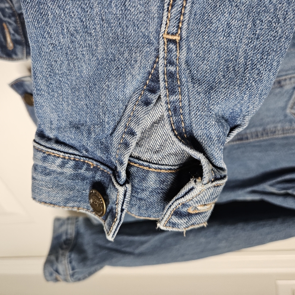 Loft Women's Jean Jacket small Size - Picture 8 of 16